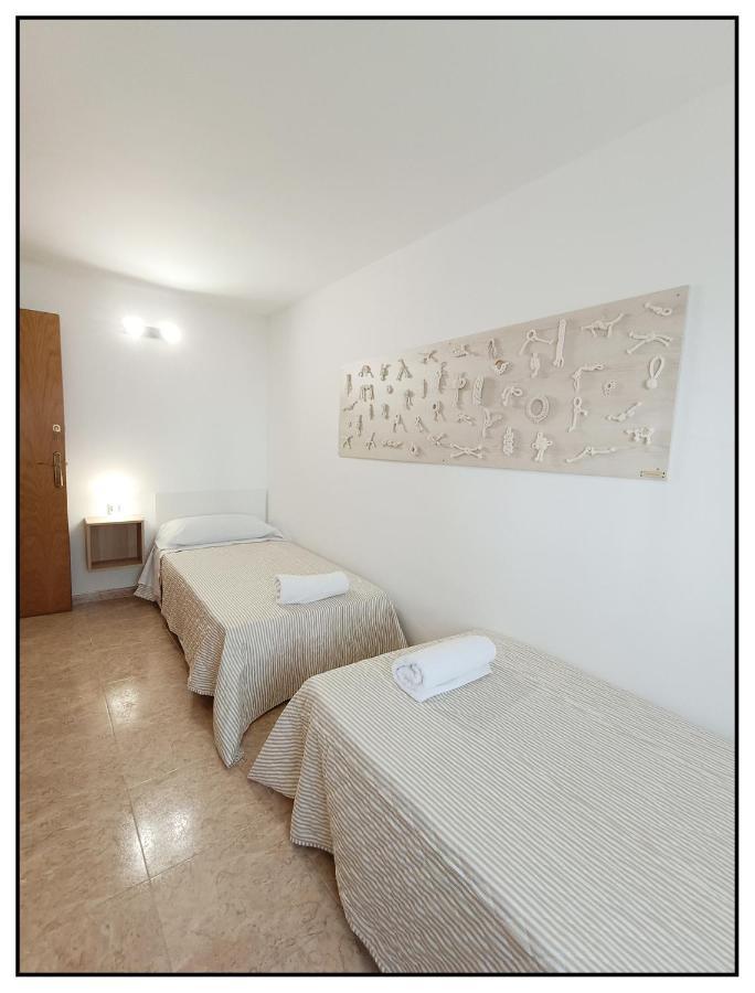 Apartamento Centrico Junto Al Mar - Wifi Free 살루 외부 사진