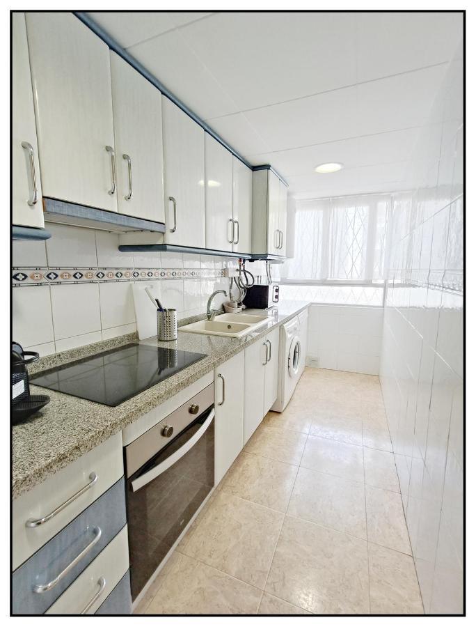 Apartamento Centrico Junto Al Mar - Wifi Free 살루 외부 사진